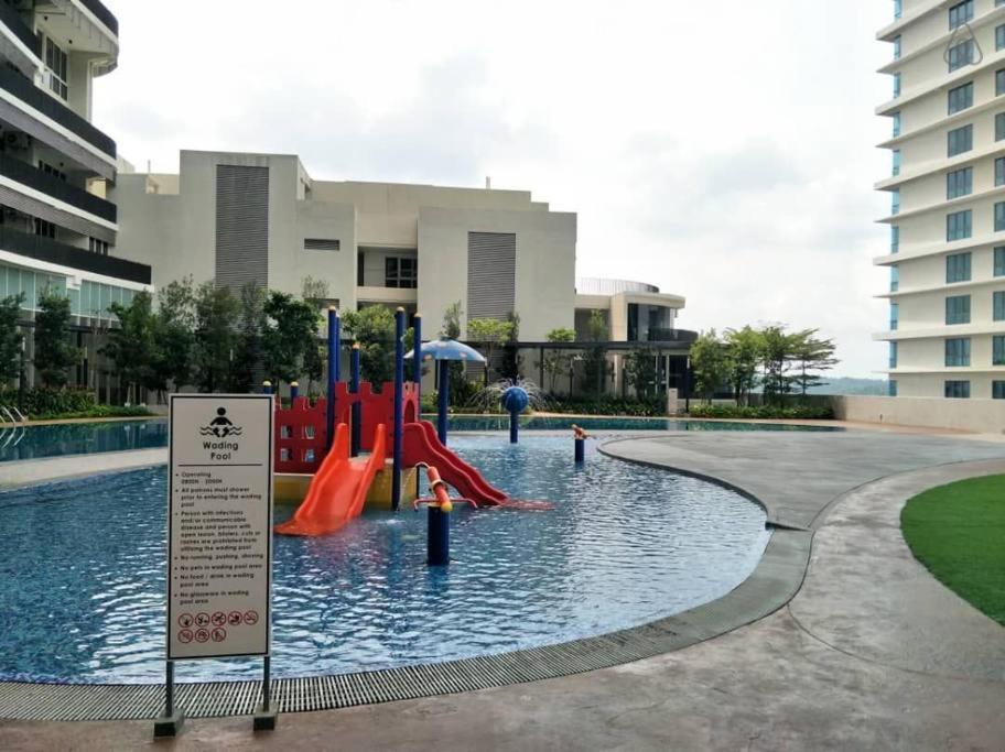 努沙再也Cozy, High-Floor 2Br Apt Near Legoland公寓 外观 照片